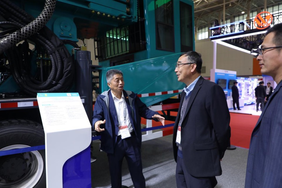 不朽情缘官方网站智能携手“战略合作伙伴”中国煤炭地质总局精彩亮相2025中国国际矿业大会